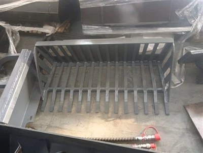 मिनी स्किड स्टीयर रॉक बकेट